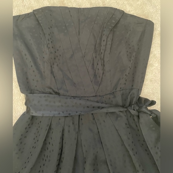Beautiful Black Silk Strapless Dress by White House Black Market, Size 6 - Picture 6 of 8